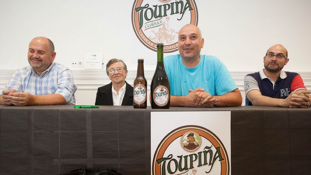 Galicia ya presume de su primera cerveza ecológica: Toupiña